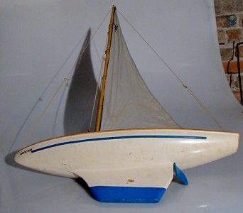 VINTAGE POND YACHT STARCRAFT ARCTIC STAR GREAT MODEL BOAT  