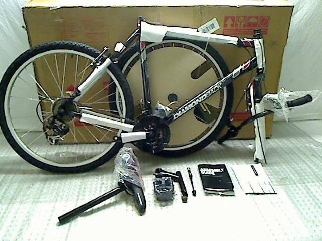 Diamondback Outlook Mountain Bike (2011 Model, 26 Inch Wheels)  