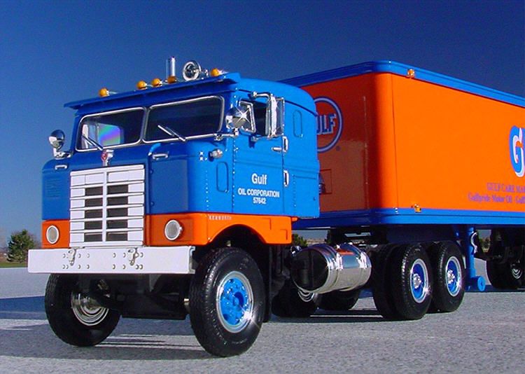 Rare   1953 KENWORTH   GULF OIL COMPANY   First Gear  