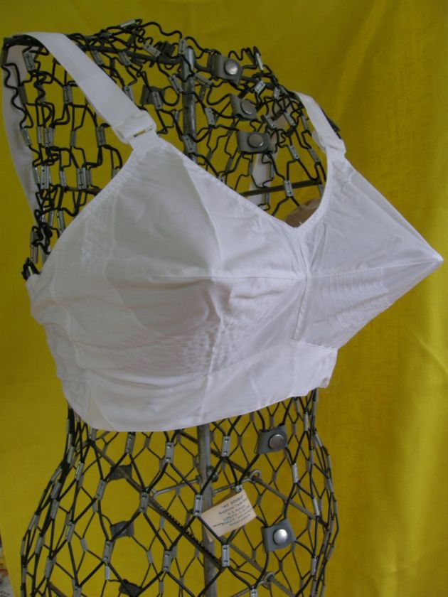 VTG 1950 60s BULLET BRA CIRCLE STITCHED new nib PIN UP  