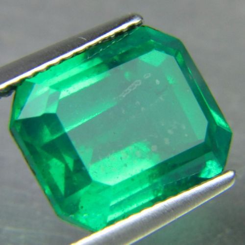 33 CTS AMAZING OCTAGON LAB MADE GREEN BIRON EMERALD  