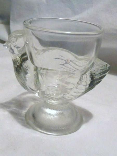 VINTAGE Set of 5 Clear Glass Chicken Hen EGG CUPS holder  