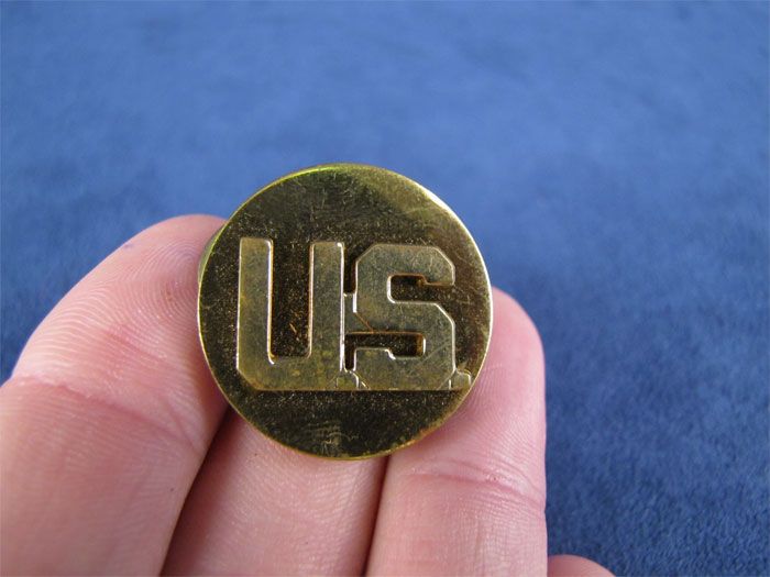 Vintage US Calvary Hat Pin Gold Colored Metal Lapel Pin  