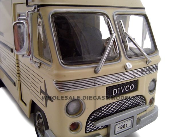   Divco Di Vidend Step Van 70 Cream die cast car by Unique Replicas