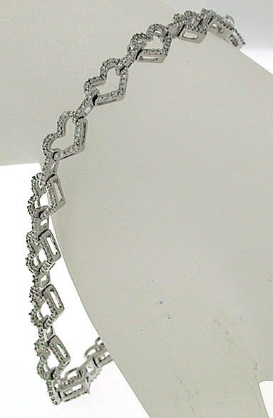 06 carat Round DIAMONDS hearts link bracelet in 14K White GOLD 