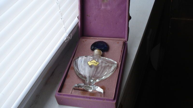 VINTAGE GUERLAIN SHALIMAR PERFUME BOTTLE W/ ORIG BOX  