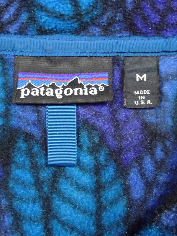 Up for offer is this 100% AUTHENTIC vintage PATAGONIA leaf print 