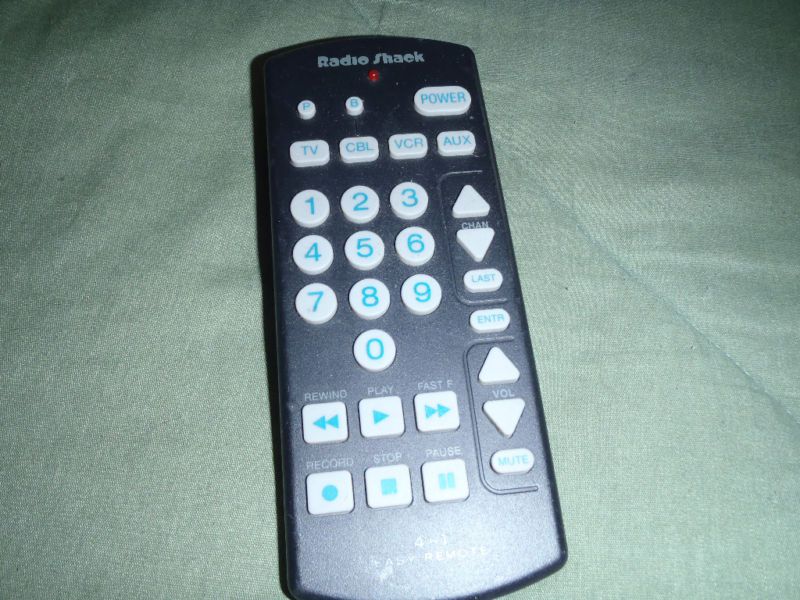 RADIO SHACK 4 IN 1 EASY REMOTE GREAT DEAL  