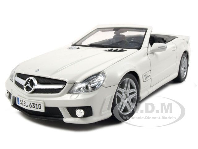 2011 MERCEDES SL63 SL 63 CONVERTIBLE AMG WHITE 1/18  