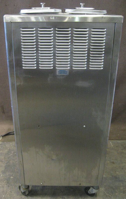 Taylor 754 27 Soft Serve Ice Cream/ Frozen Yogurt Machine 2 Head Water 