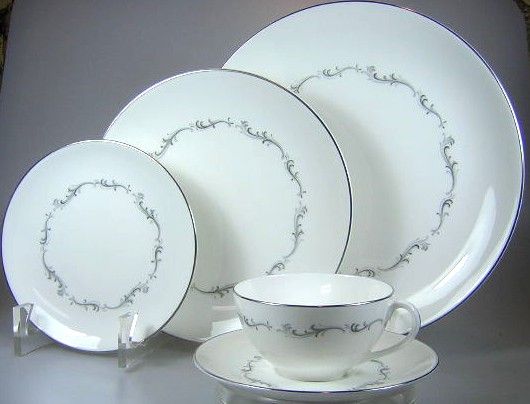 REPLACEMENTS HAS BEEN COMPLETING YOUR DINNERWARE PATTERNS FOR OVER 17 