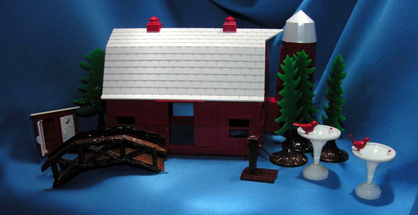   PLASTIC PLASTICVILLE BB BARN,OUTHOUSE,BRIDGE,BIRDBATH,TREES, XMAS PUTZ