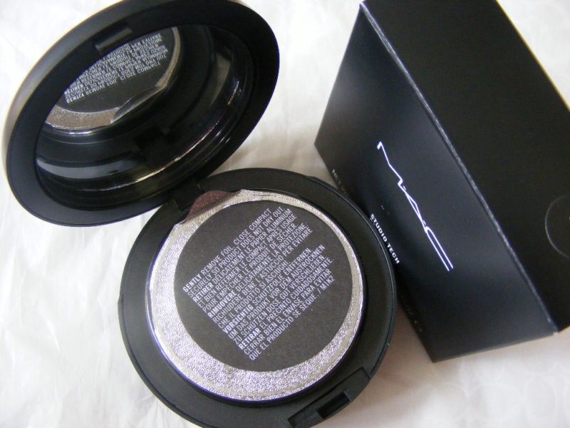 MAC Studio Tech Foundation Powder NC27 100% Authentic  