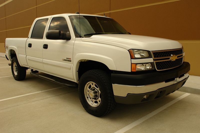 Chevrolet  Silverado 2500 HD LT CREW CAB DURAMAX DIESEL SHORT BED 4WD 