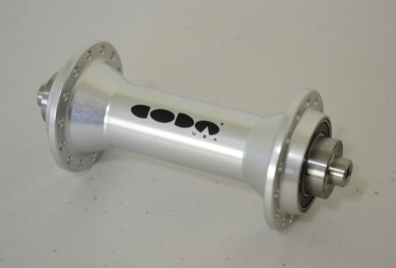 Cannondale Coda front hub 28holes titanium 105grams  