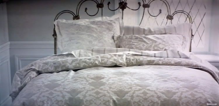 Simply Shabby Chic Elegant Neutrals FULL/QUEEN Comforter Set NEW 