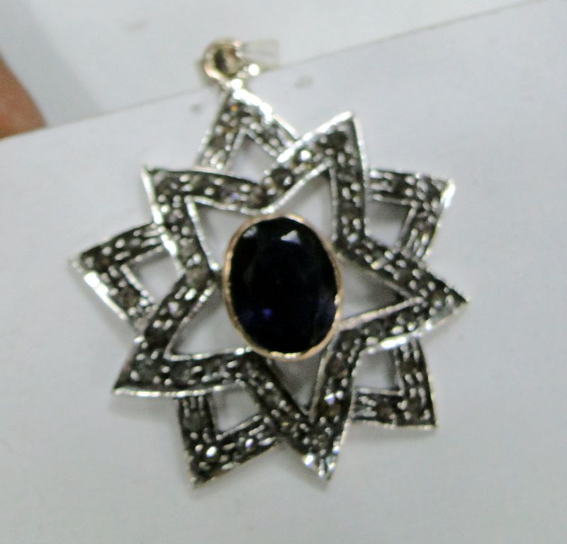 VINTAGE DIAMOND AMETHYST 14 K GOLD PENDANT  