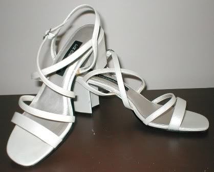 LIZFLEX Liz Claiborne Off White Strappy Sandals Shoes 7.5 M Size 7.5M 