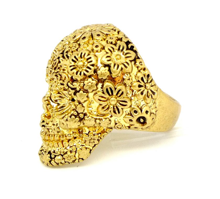 Disney Couture Pirates Gold plated Skull Ring  