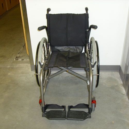 TiLite 18x17 TX Titanium Wheelchair SN 30422  