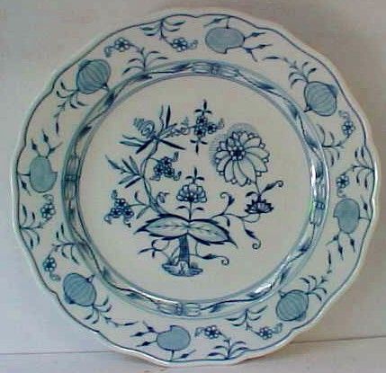 MEISSEN X GERMANY BLUE ONION 9 7/8 DINNER PLATE /S GREAT  